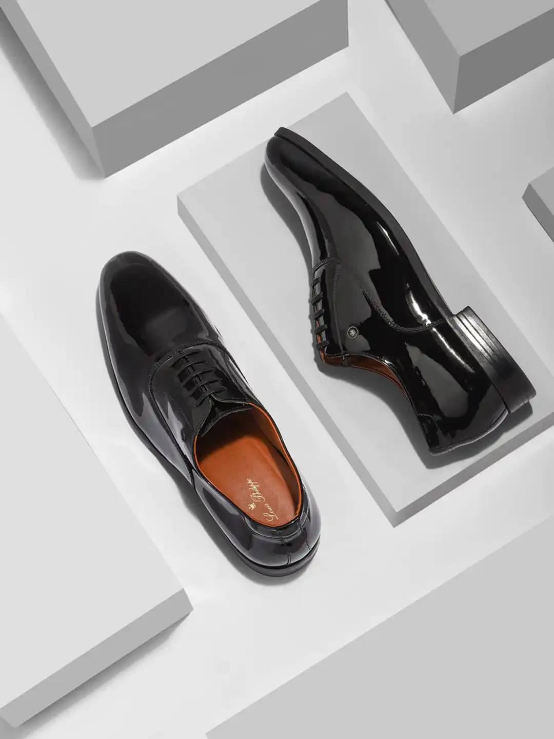 Men's shoes